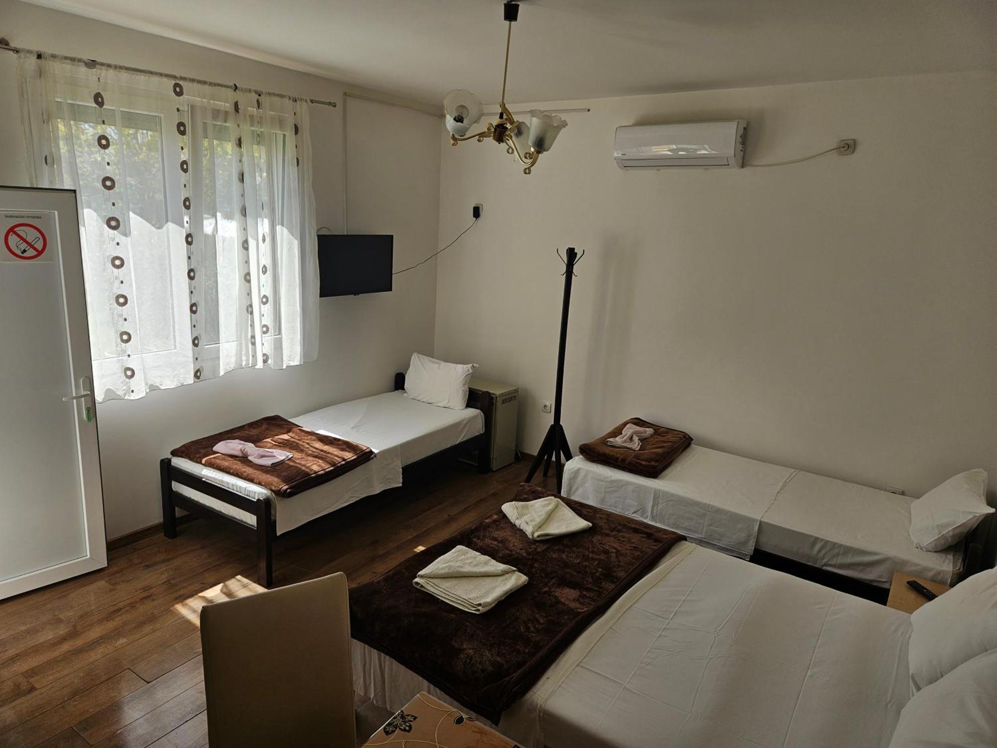 Apartments Kuca Aleksic Ni المظهر الخارجي الصورة