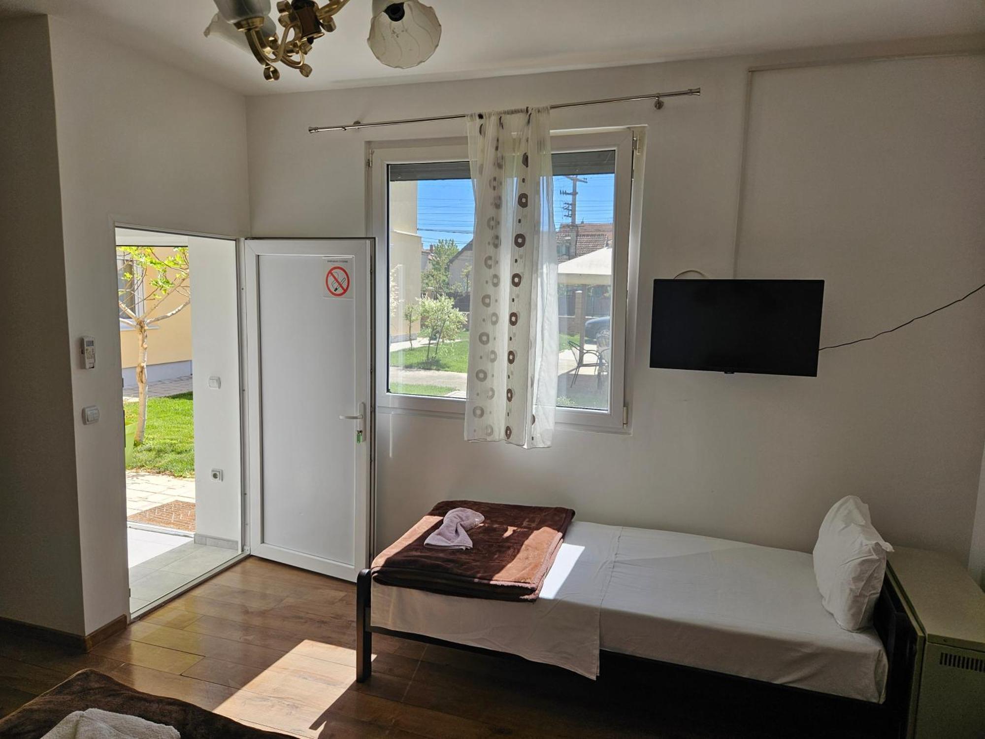 Apartments Kuca Aleksic Ni المظهر الخارجي الصورة