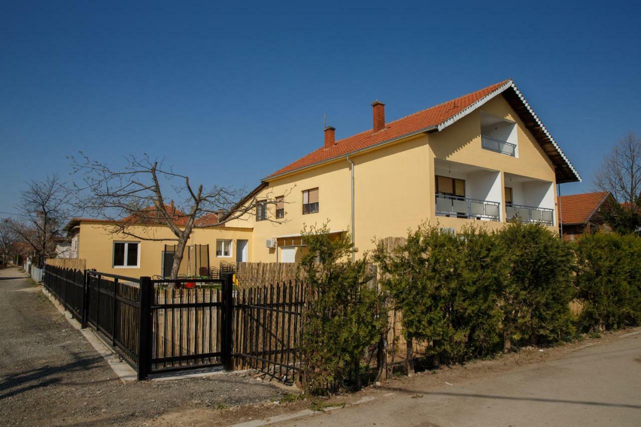 Apartments Kuca Aleksic Ni المظهر الخارجي الصورة