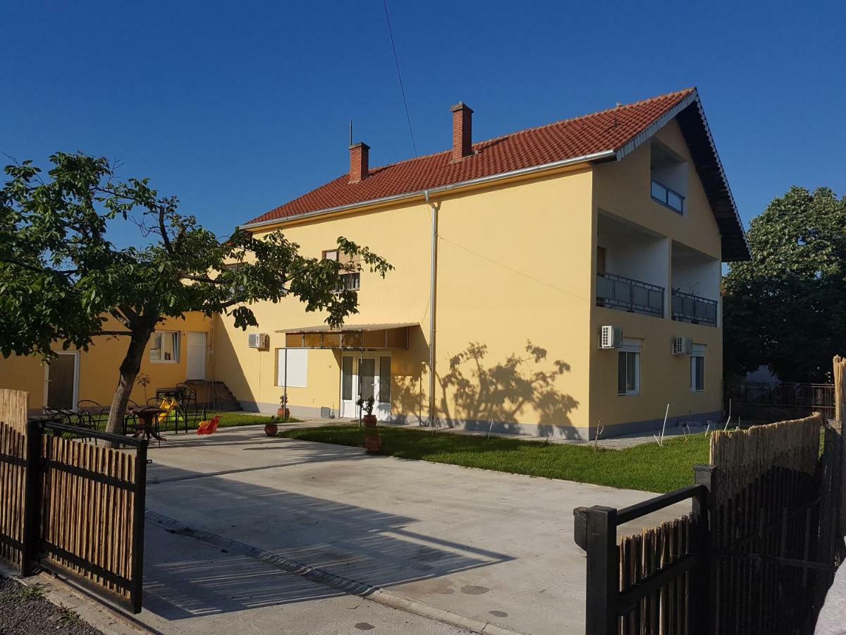 Apartments Kuca Aleksic Ni المظهر الخارجي الصورة